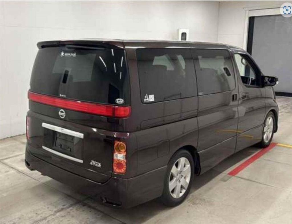 NISSAN ELGRAND