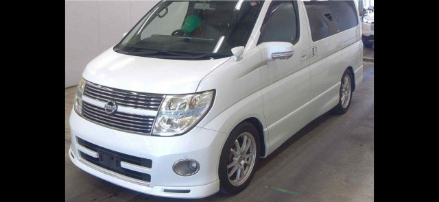 NISSAN ELGRAND