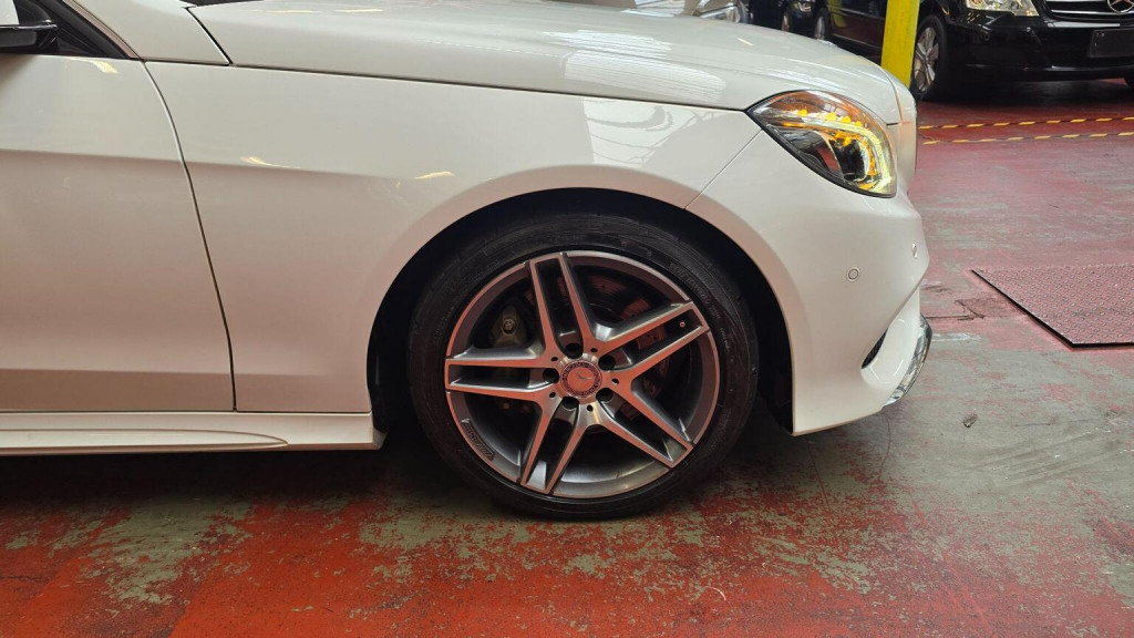 MERCEDES-BENZ E CLASS