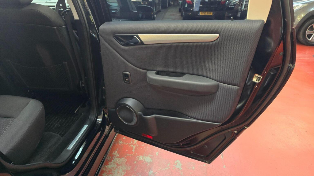 MERCEDES-BENZ B CLASS