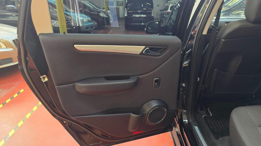 MERCEDES-BENZ B CLASS