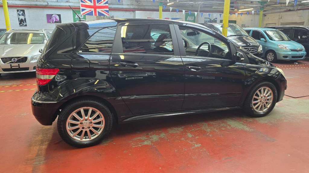 MERCEDES-BENZ B CLASS