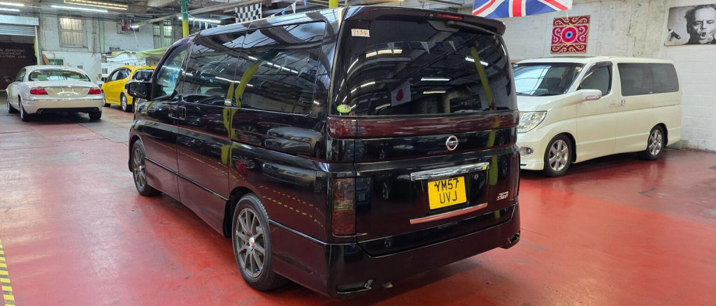 NISSAN ELGRAND