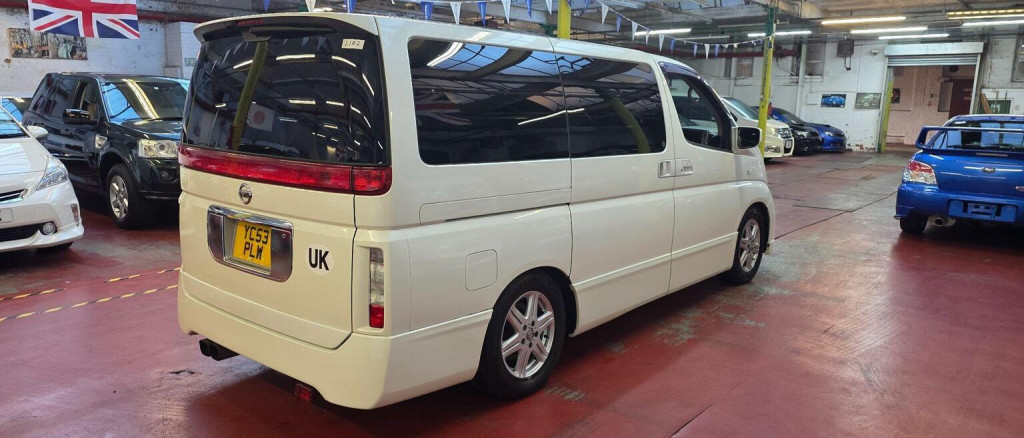NISSAN ELGRAND