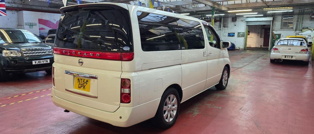 NISSAN ELGRAND
