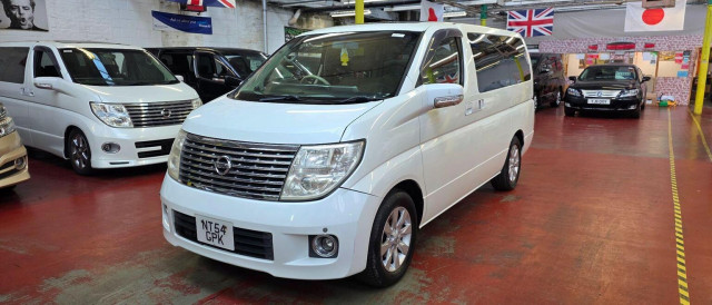 NISSAN ELGRAND