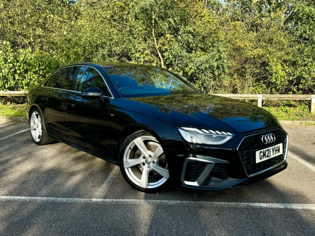 AUDI A4 2.0 TDI 35 S line