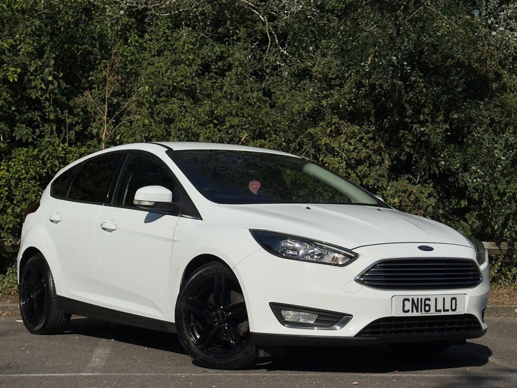FORD FOCUS 1.0 T EcoBoost Titanium