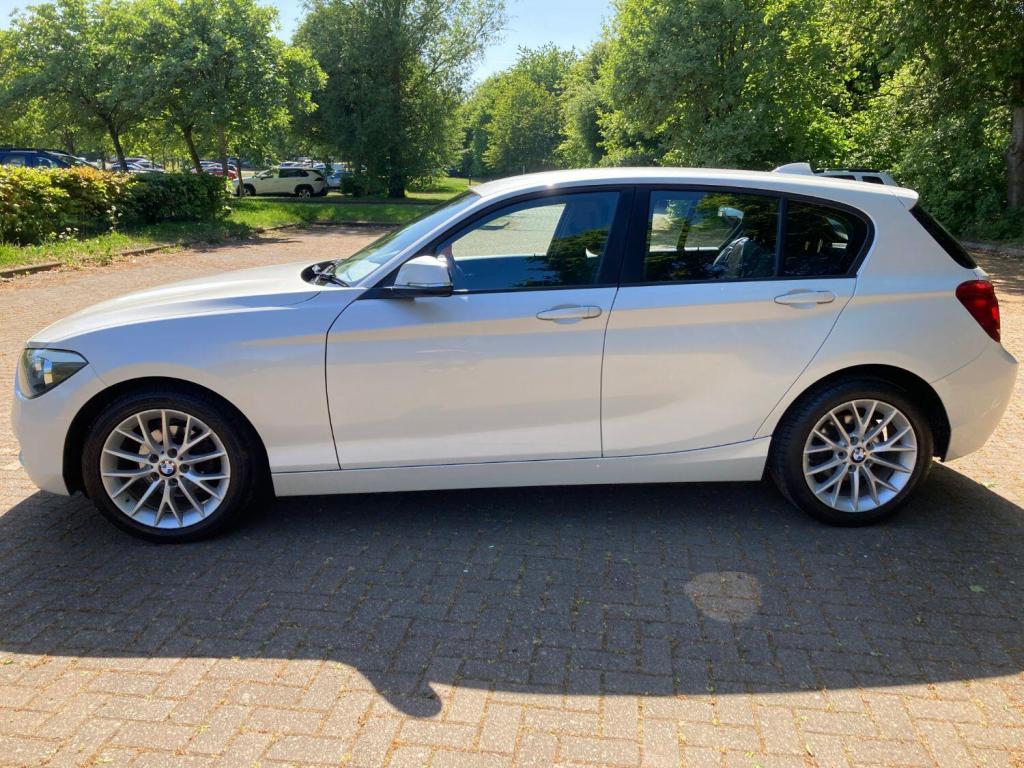 BMW 1 SERIES