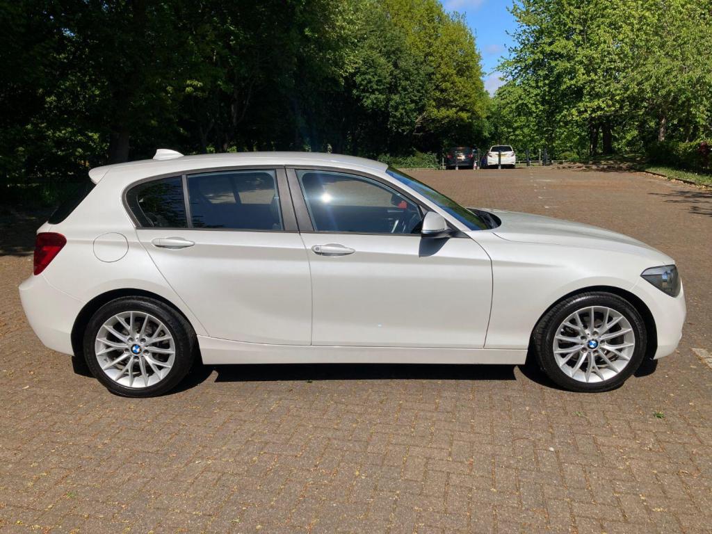 BMW 1 SERIES