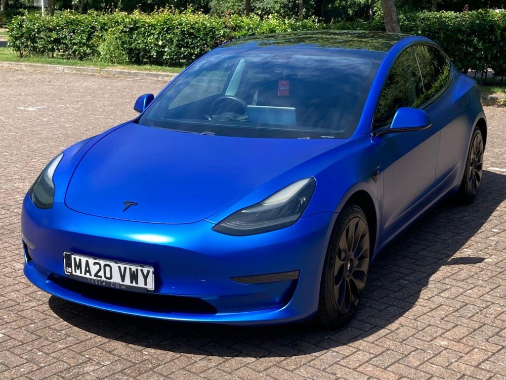 TESLA MODEL 3