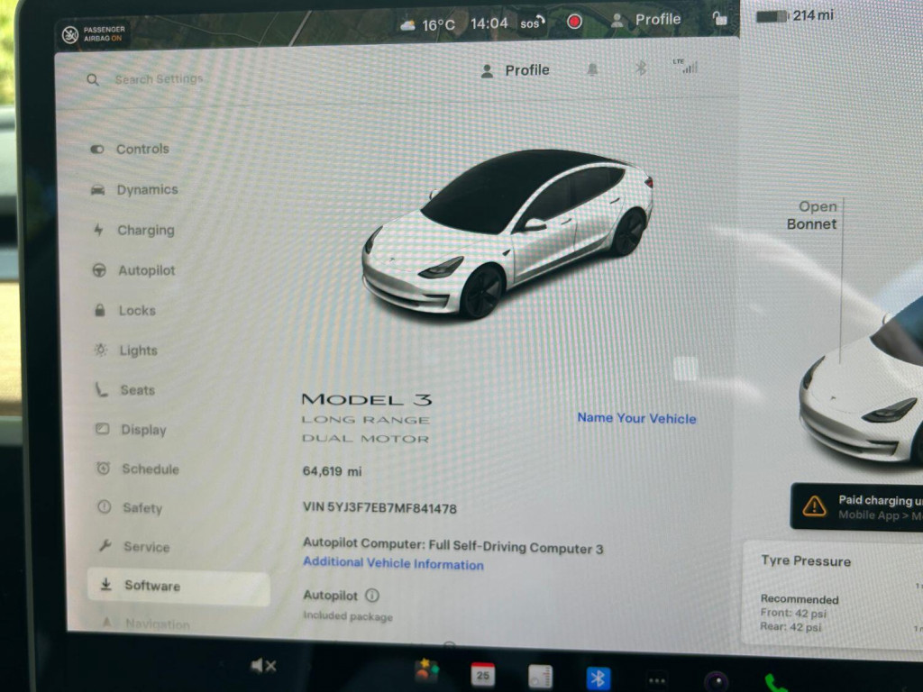 TESLA MODEL 3