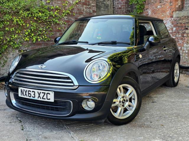 MINI HATCH 1.6 One Hatch