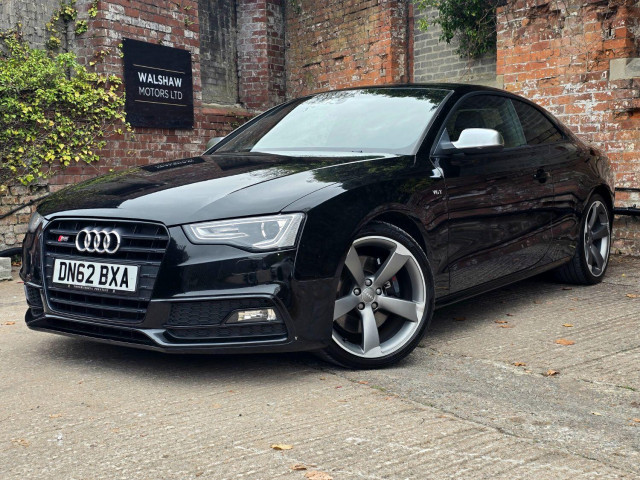 AUDI S5 3.0 TFSI V6 Black Edition