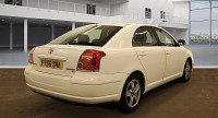 TOYOTA AVENSIS (2006)