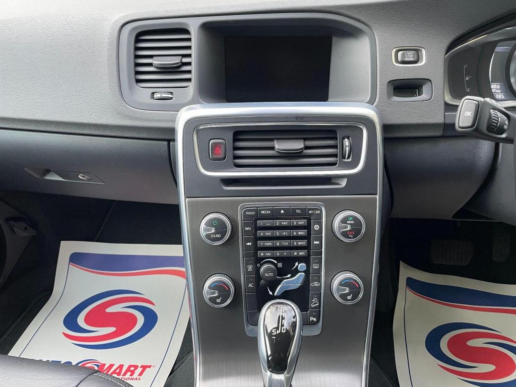 VOLVO V60 CROSS COUNTRY