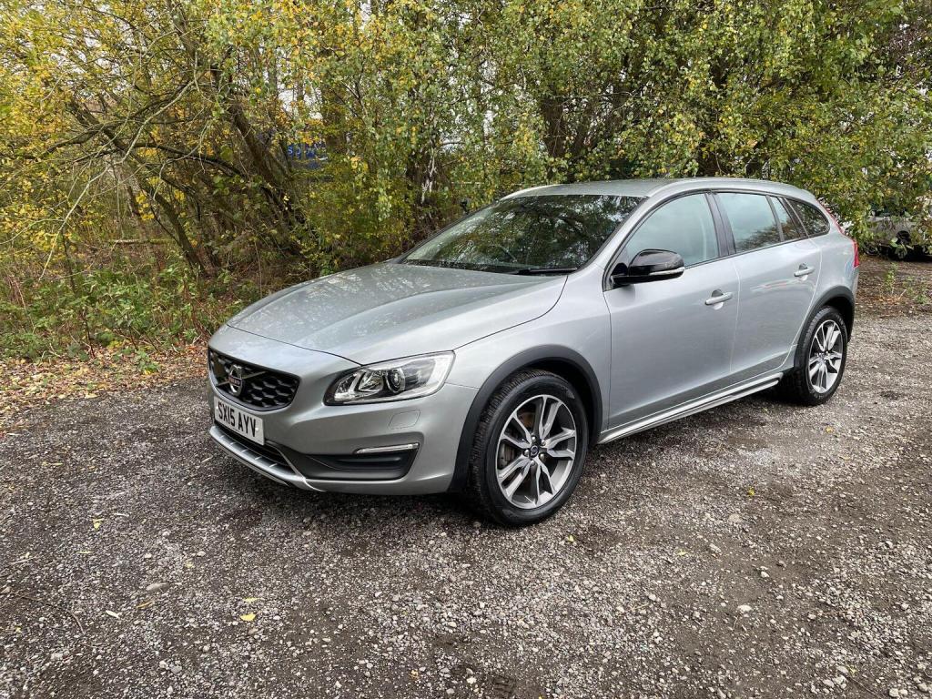 VOLVO V60 CROSS COUNTRY