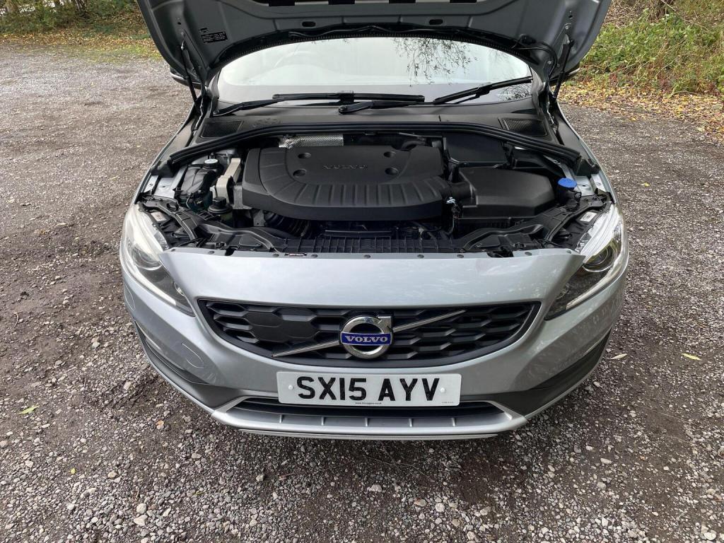 VOLVO V60 CROSS COUNTRY