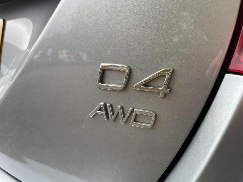 VOLVO V60 CROSS COUNTRY