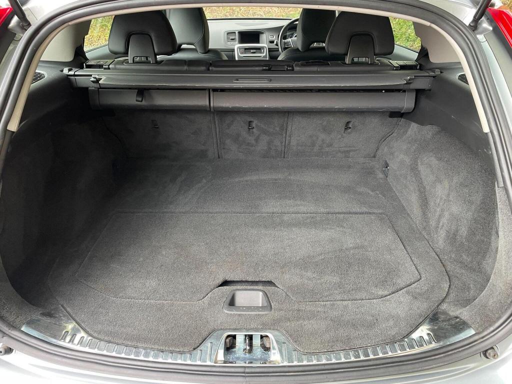 VOLVO V60 CROSS COUNTRY