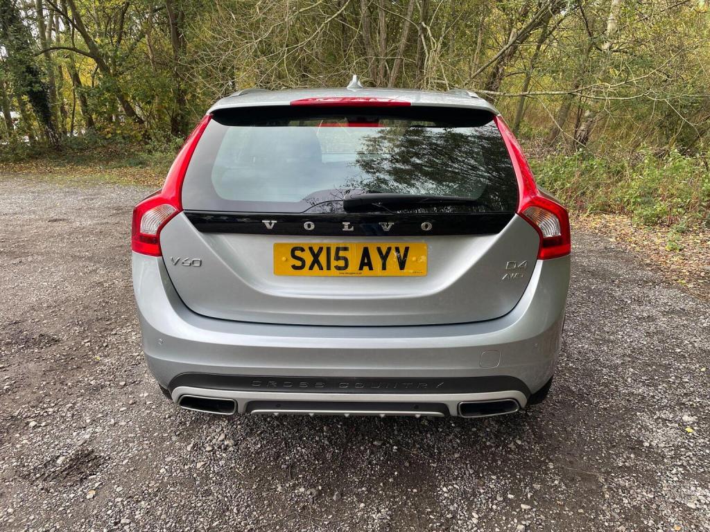 VOLVO V60 CROSS COUNTRY