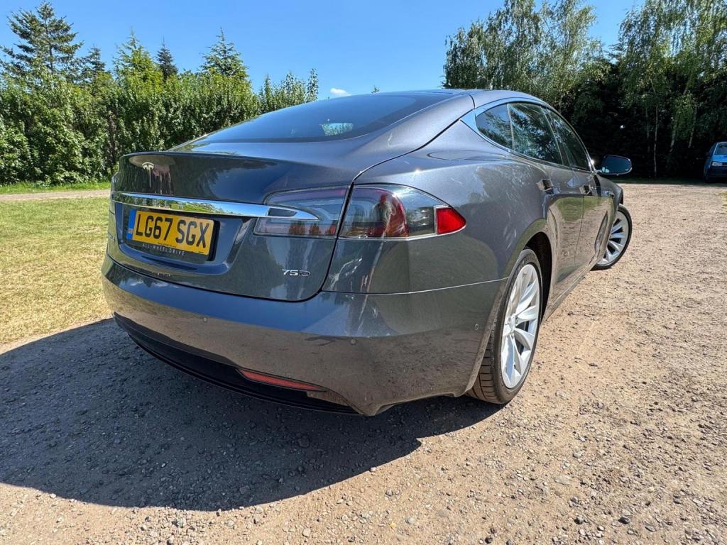 TESLA MODEL S