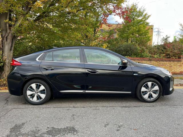 HYUNDAI IONIQ 1.6 h-GDi 8.9kWh Premium SE DCT Euro 6 (s/s) 5dr