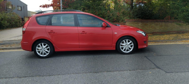 HYUNDAI I30 1.6 CRDi Comfort Euro 4 5dr