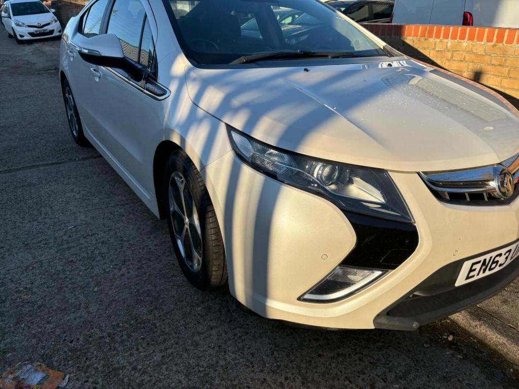 VAUXHALL AMPERA