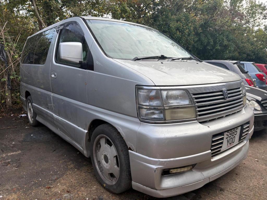 NISSAN ELGRAND