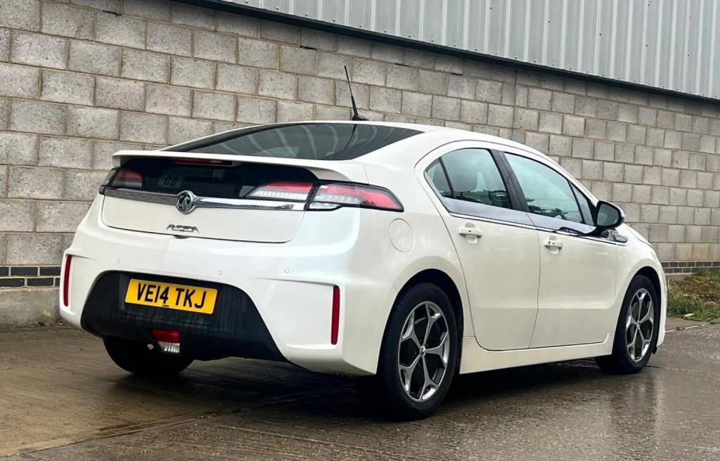 VAUXHALL AMPERA