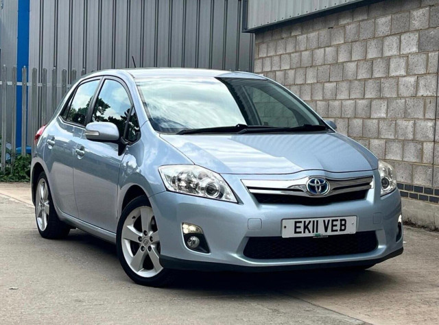 TOYOTA AURIS