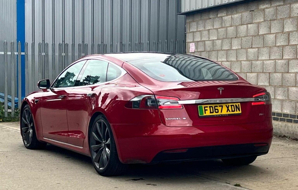 TESLA MODEL S