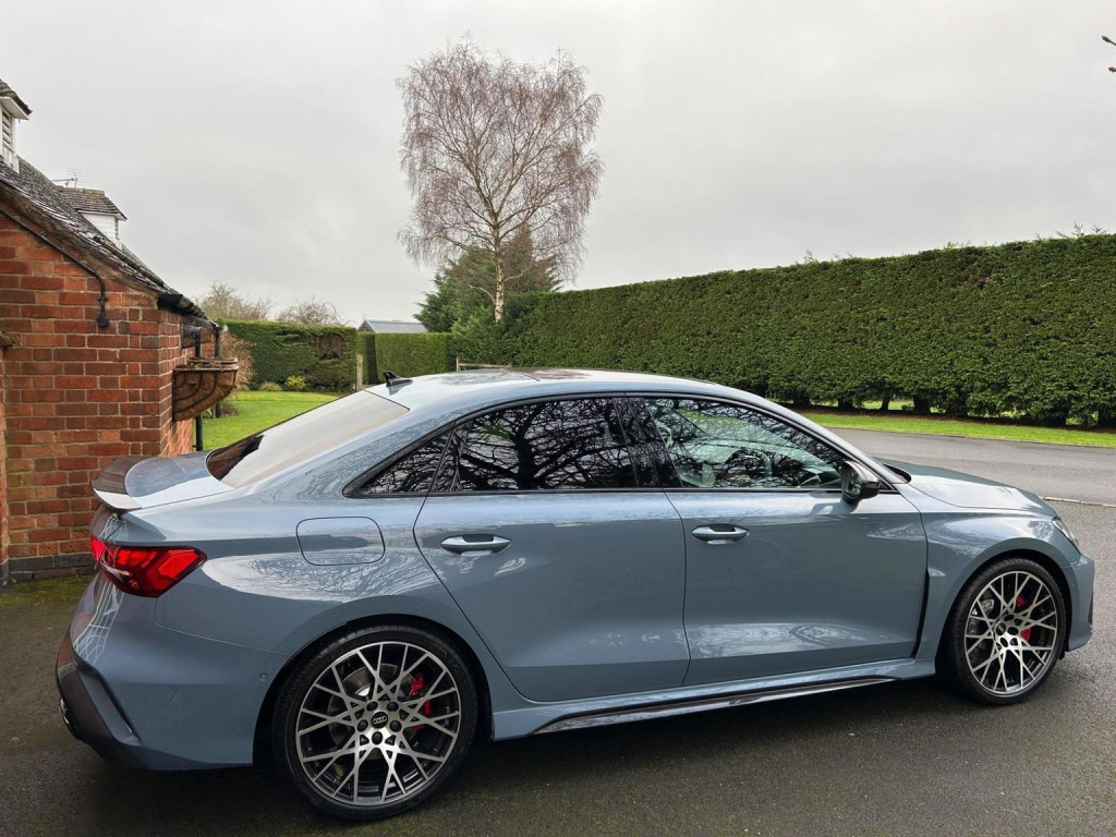 AUDI RS3