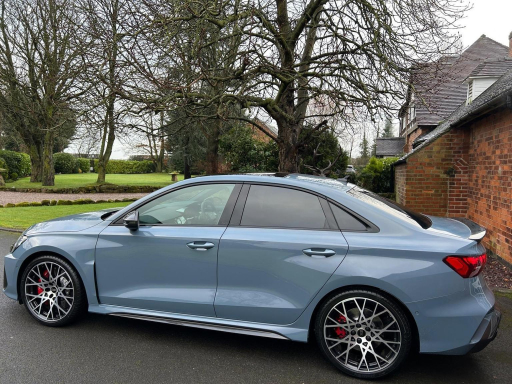 AUDI RS3