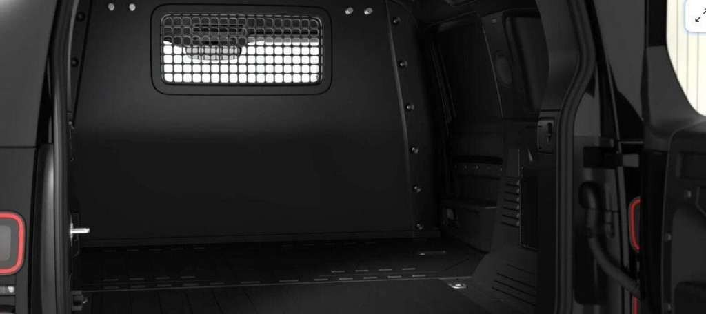 LAND ROVER DEFENDER 110