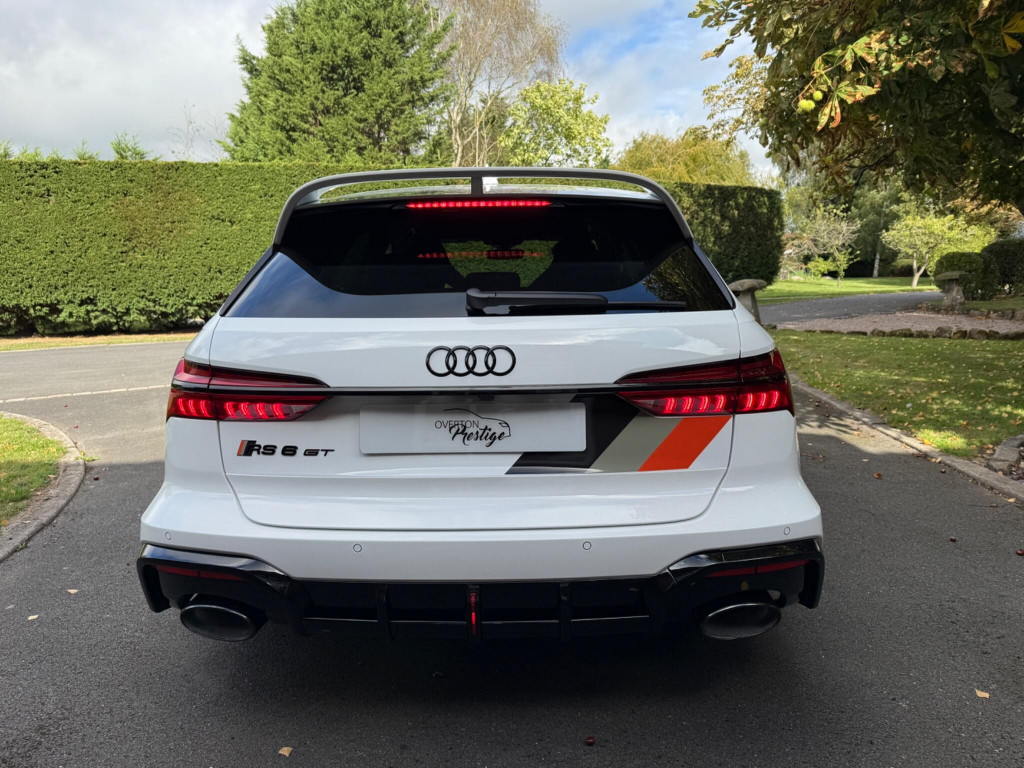 AUDI RS6