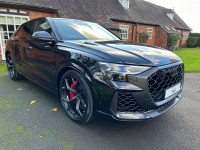 AUDI RSQ8