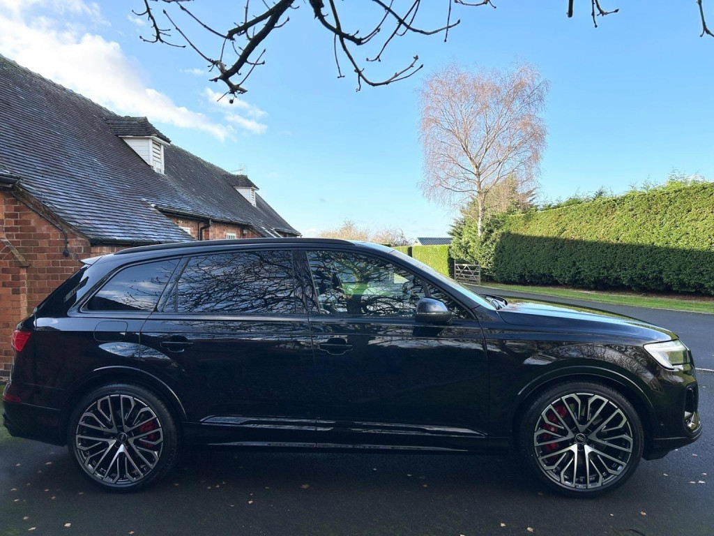 AUDI SQ7