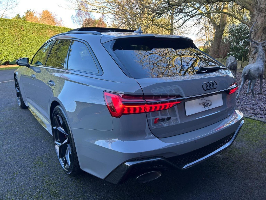 AUDI RS6