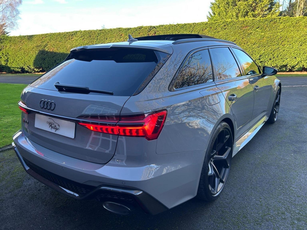 AUDI RS6