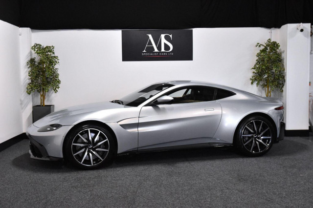 ASTON MARTIN VANTAGE