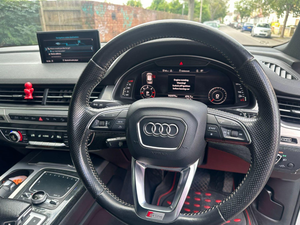 AUDI Q7