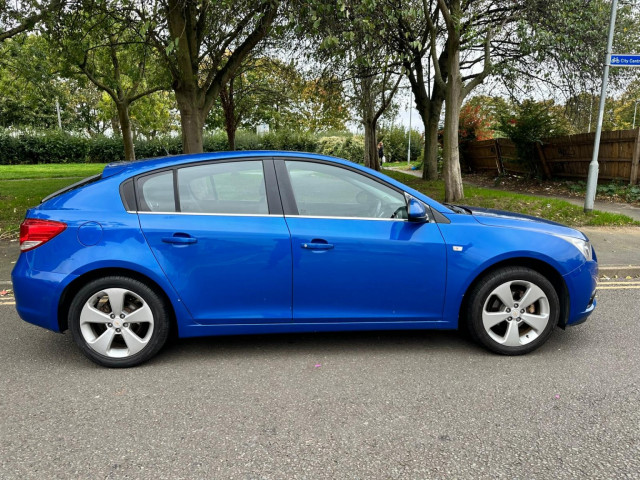 CHEVROLET CRUZE 1.8 LTZ