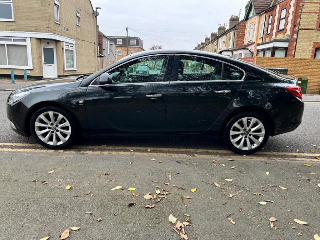 VAUXHALL INSIGNIA