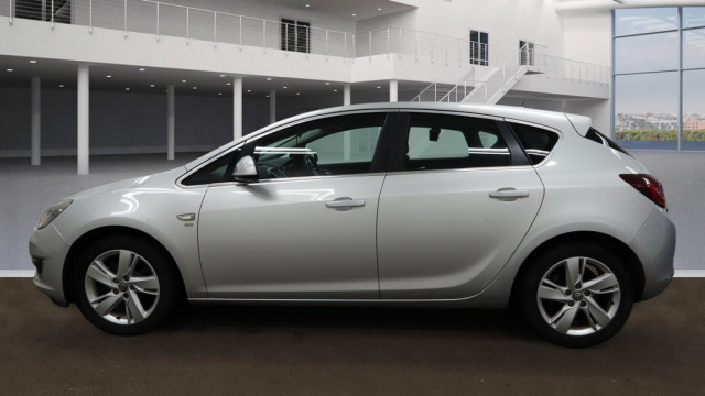 VAUXHALL ASTRA 1.7 CDTi ecoFLEX SRi