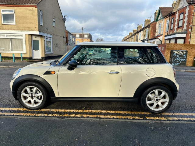 MINI HATCH 1.4 First Hatch