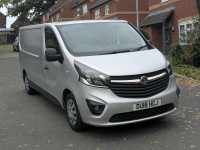 VAUXHALL VIVARO