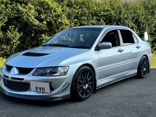 MITSUBISHI LANCER