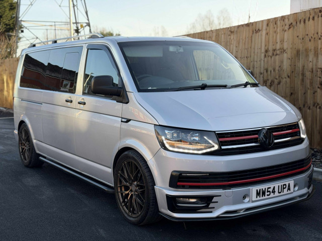 VOLKSWAGEN TRANSPORTER SHUTTLE